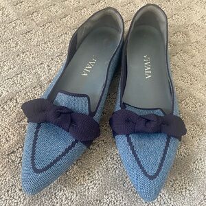 Blue Bow Flats